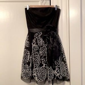 Adrianna Papell Black Strapless Cocktail Dress - 8